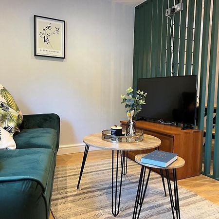 Luxury 2-Bed Barn Conversion In Llansteffan Кармартен Екстер'єр фото